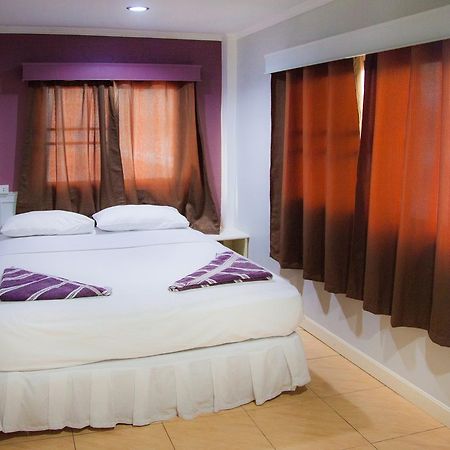 G.I Lodge Praia de Jomtien Exterior foto