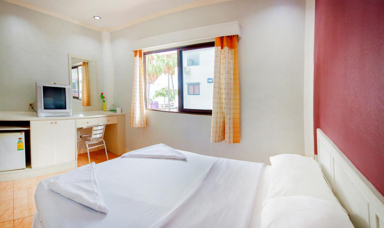 G.I Lodge Praia de Jomtien Exterior foto